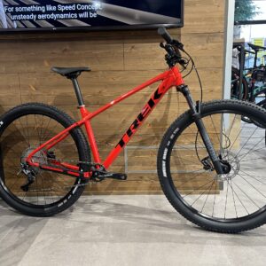 TREK MARLIN 6 GEN 3 2025 ULTIMI PEZZI COLORE LAVA