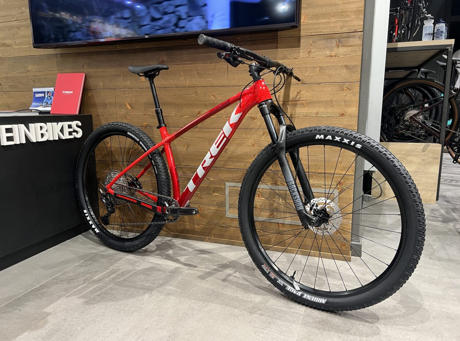 img_4763-1-2 img_4763-1-2